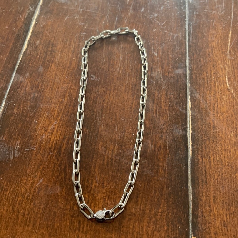 Dark silver chain linked necklace with clasp